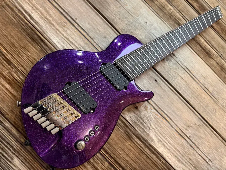 Laika 7 travel guitar by Laika Guitars