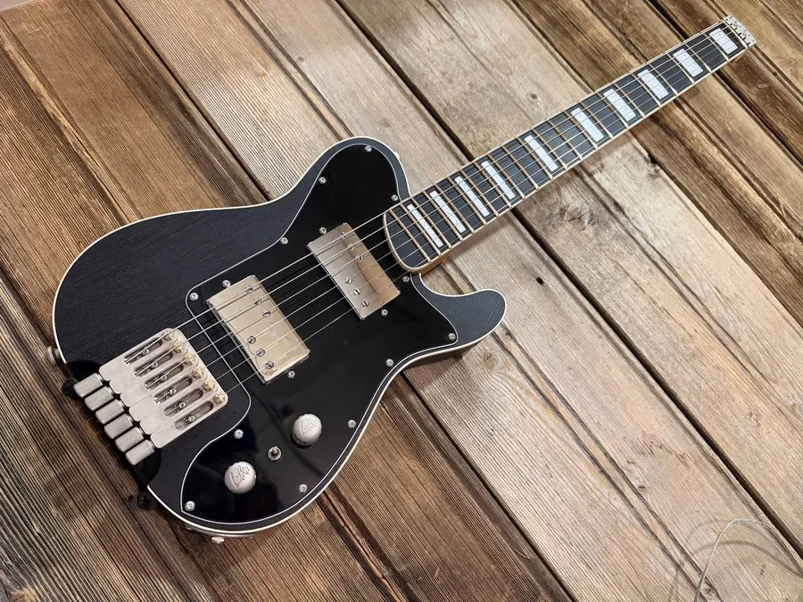 Laika Deluxe travel guitar by Laika Guitars