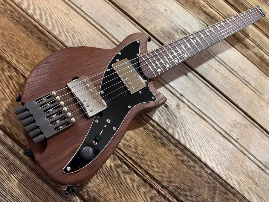 Laika Meteora travel guitar by Laika Guitars