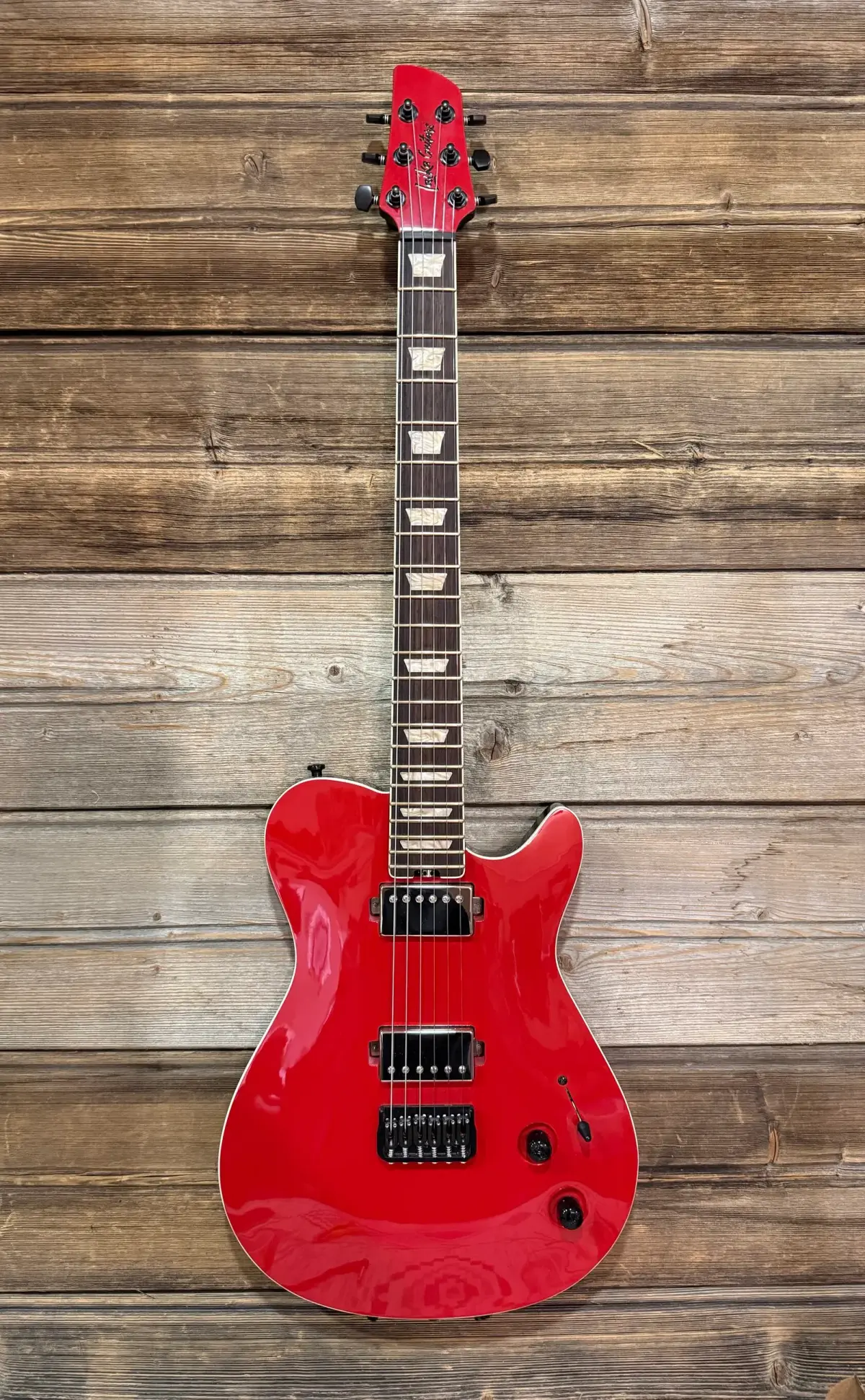 Laika K696 travel guitar, main view