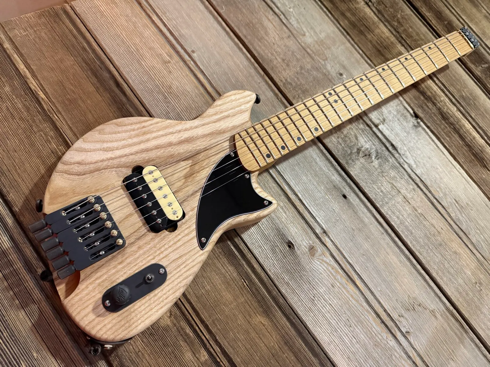 Laika Meteora, Light oil finish