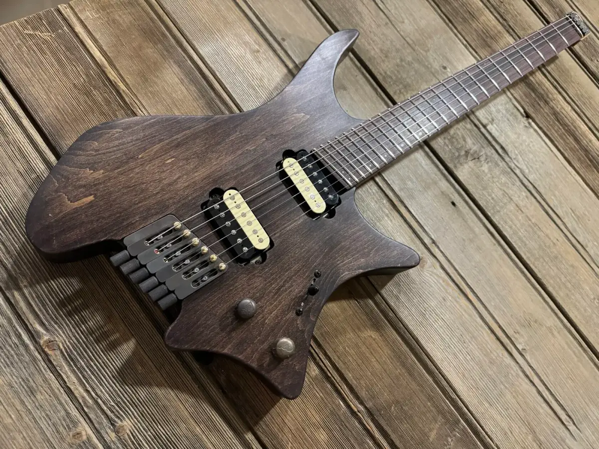 Laika Str Boden travel guitar, main view